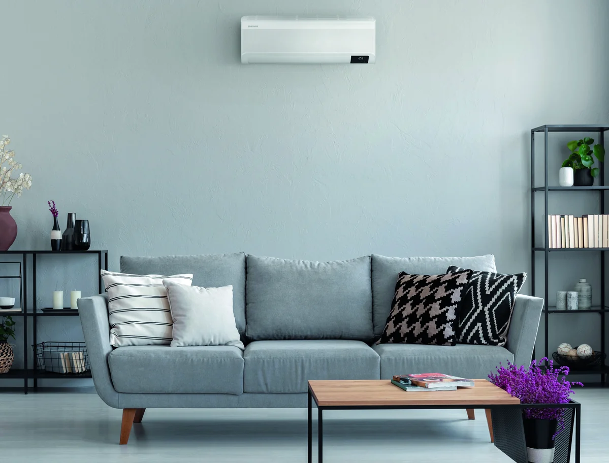 Unidad Samsung Wind-Free Elite en un salón, imagen de ambiente del fabricante